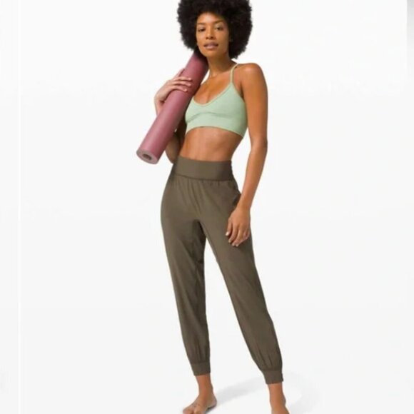 Lululemon Sun Setter Jogger *28" Dark Olive- high rise - Picture 1 of 7